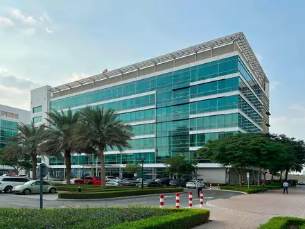 Бизнес-центр Emaar Business Park Building 1